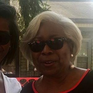 Meet your Posher, Cecelia